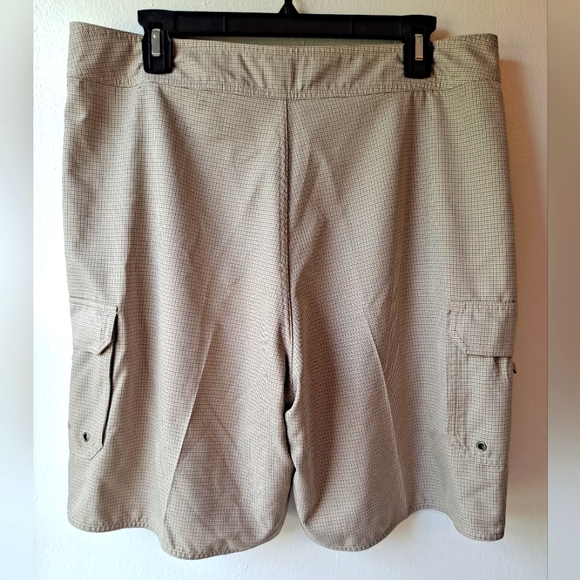 Patagonia Men's board shorts tan neutral plaid cargo - 35 - Picture 3 of 6